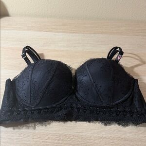 Victoria’s Secret Elegant Black Lace Bralette New